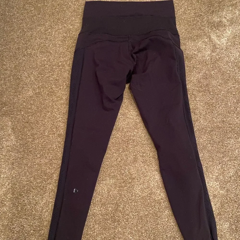 RARE EUC Lululemon Beyond Boundaries Pant Snake Print Leggings size 6 - Picture 6 of 8